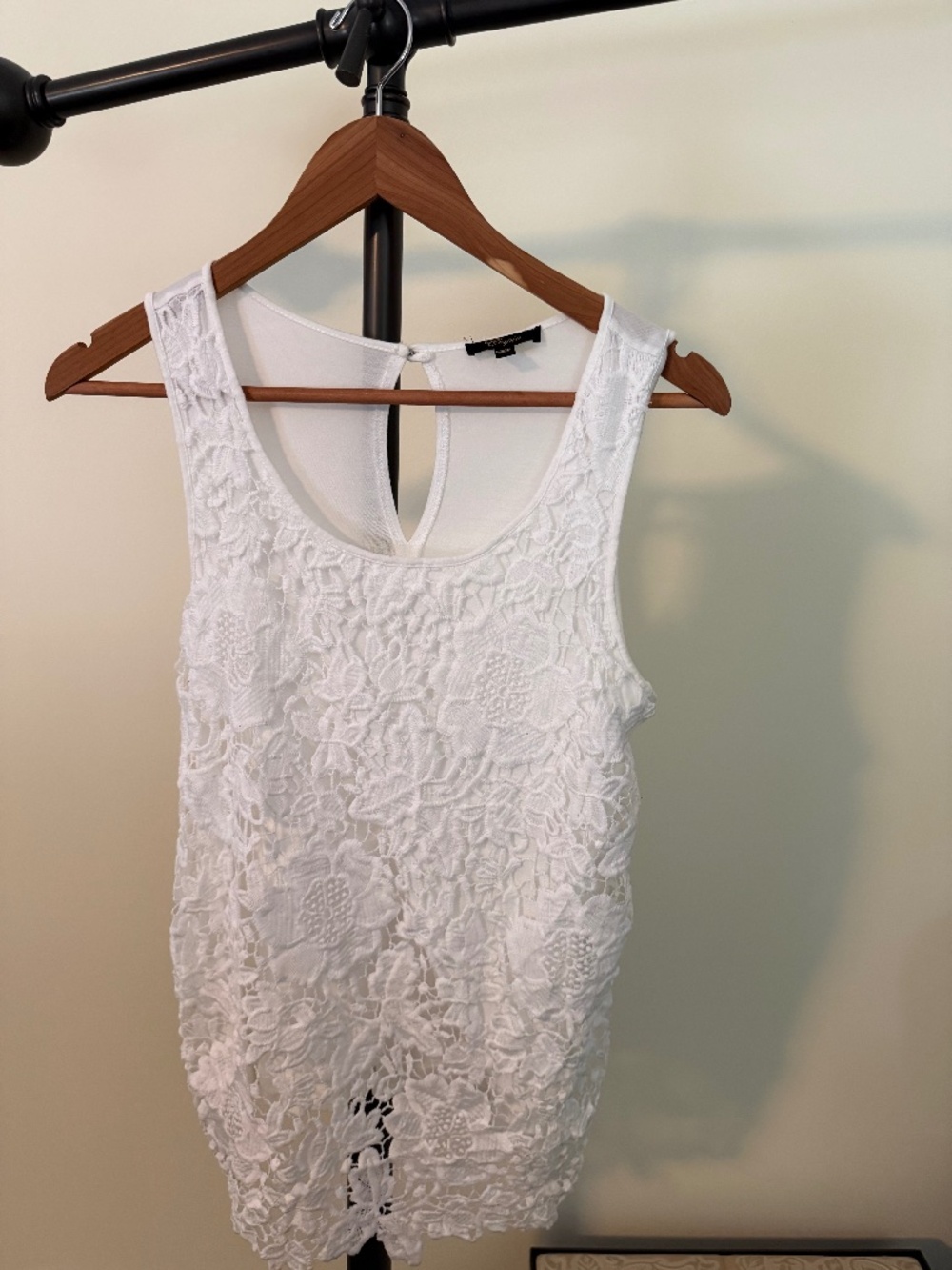 Cupio White Floral Lace Overlay Tank Top Keyhole Back